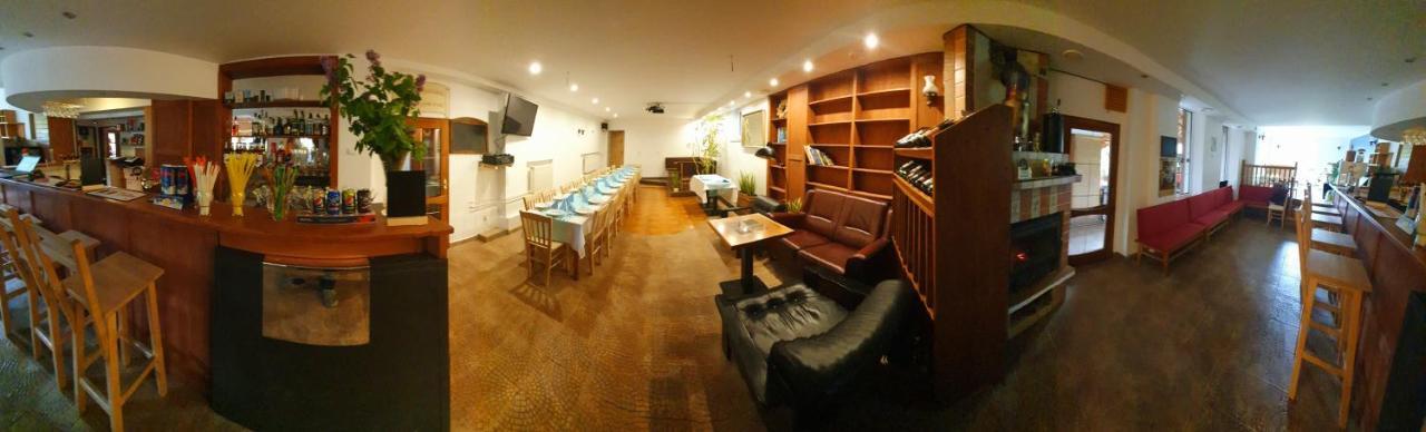 Relax Penzion U Adama Dolna Tizina Exterior photo