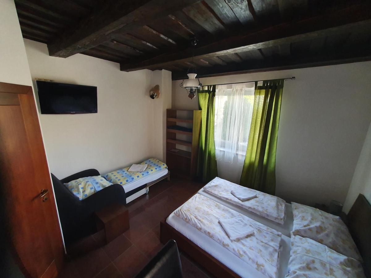 Relax Penzion U Adama Dolna Tizina Exterior photo