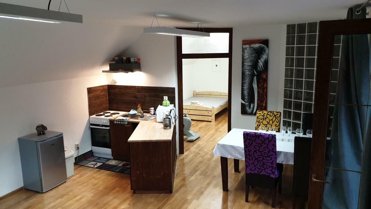 Relax Penzion U Adama Dolna Tizina Exterior photo